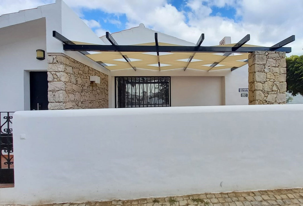 Pérgolas de Faixas Tensionadas